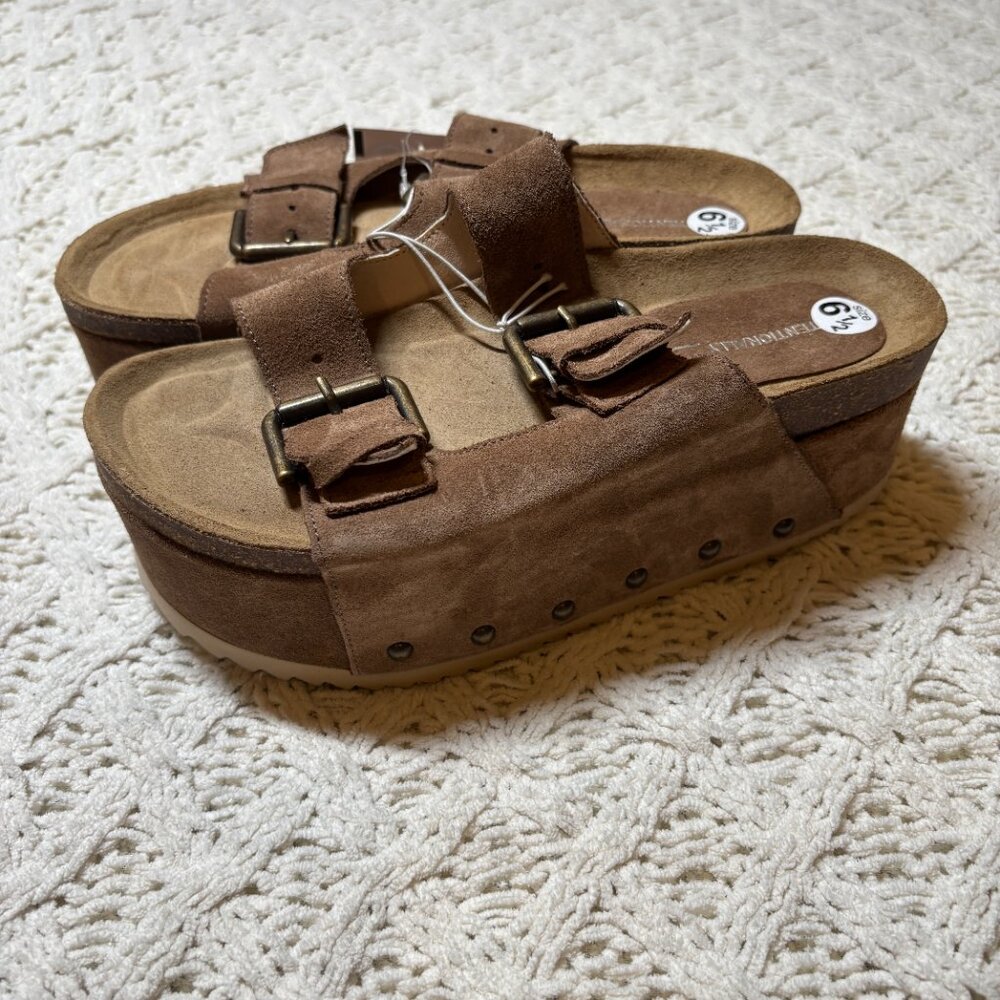NWT Intentionally Blank Suede Double Buckle Platform Sandals – rule breaker 6.5 - Picture 3 of 5